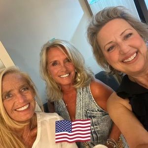 Meet your Posher, Debra